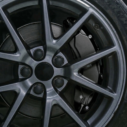 طلاء كليبرات الفرامل عالي الحرارة: طقم متكامل لمظهر رياضي احترافي